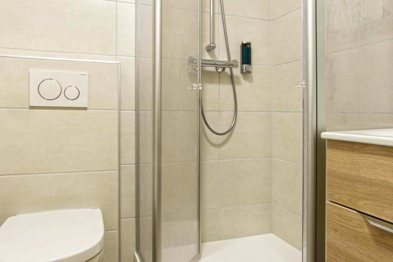 לוהברג Garnihotel Zur Linde - Bayerischer Wald - Aktivcard Mit 154 Kostenfreien Leistungen - Kostenloser Parkplatz מראה חיצוני תמונה